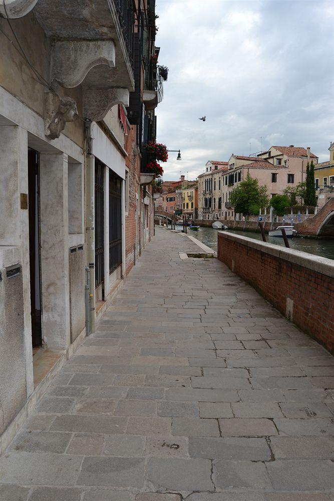 Suite In Venice Ai Carmini Luaran gambar
