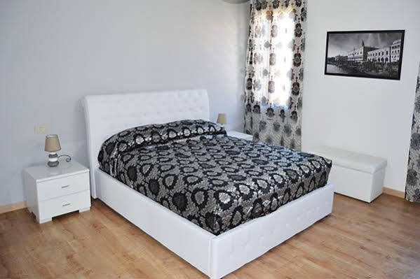 Suite In Venice Ai Carmini Luaran gambar