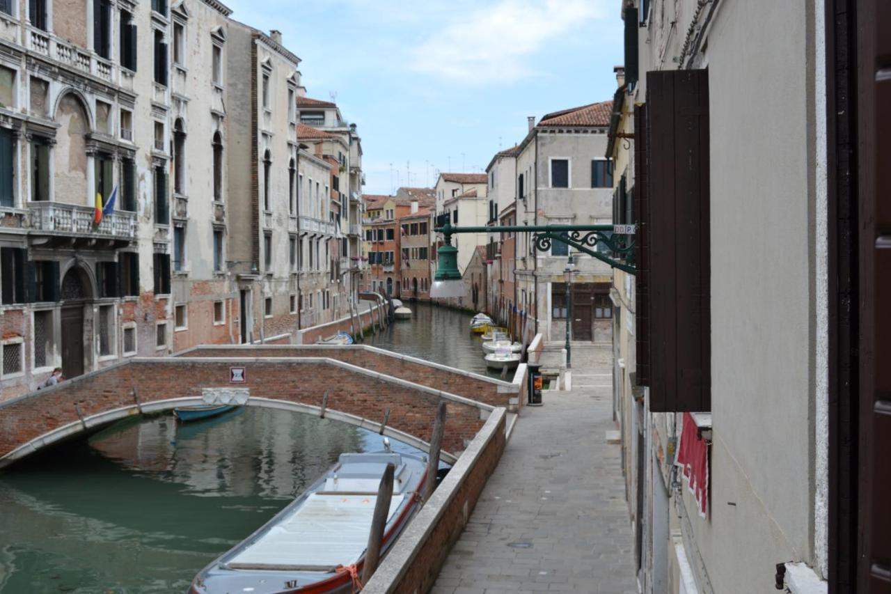 Suite In Venice Ai Carmini Luaran gambar