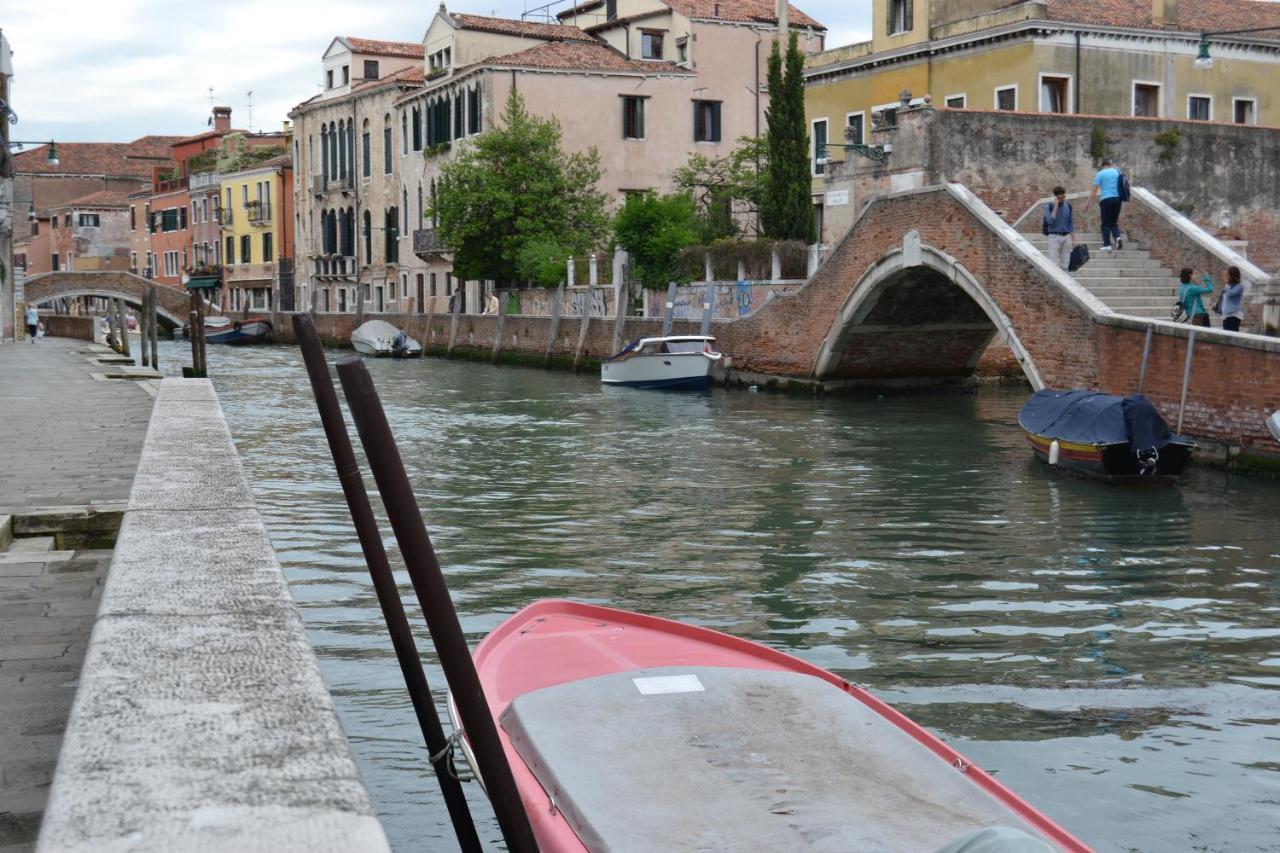 Suite In Venice Ai Carmini Luaran gambar
