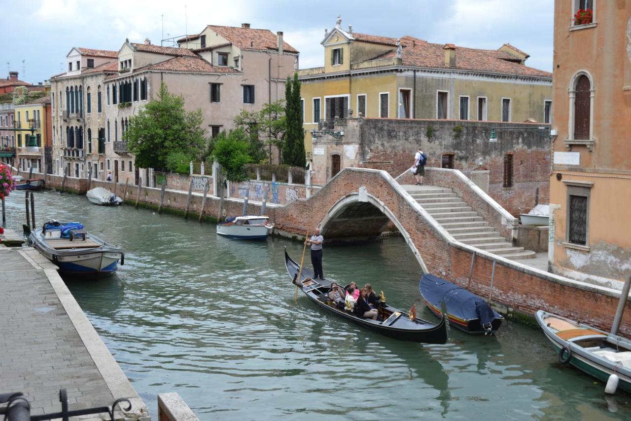 Suite In Venice Ai Carmini Luaran gambar